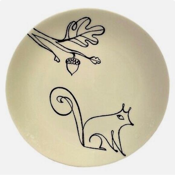 Crate And Barrel Elvis Swift Black Squirrel & Nut 8 1/2” Salad Desert Plate